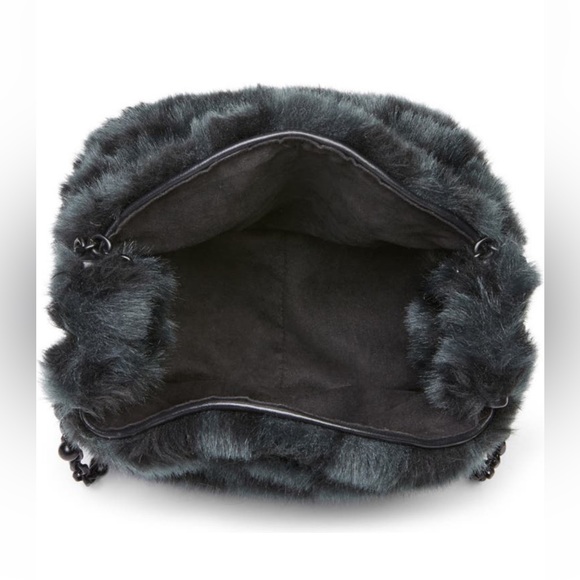 BNWT Kendall + Kylie Amy Faux Fur Bucket Bag - Picture 4 of 10